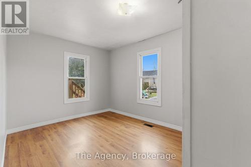 11 Patsy Avenue, Welland (Lincoln/Crowland), ON - Indoor Photo Showing Other Room