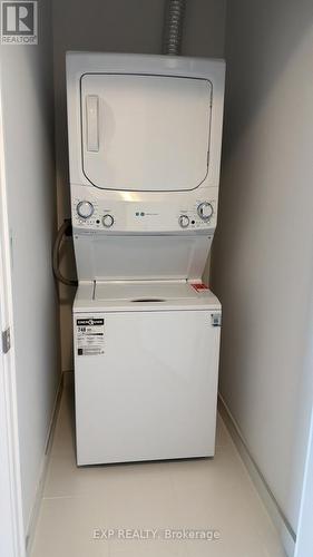 #616 - 500 Plains Road E, Burlington, ON - Indoor Photo Showing Laundry Room