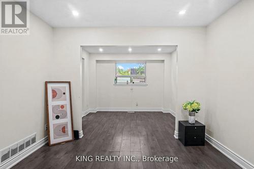 16 Wimbledon Court, Brampton, ON - Indoor Photo Showing Other Room