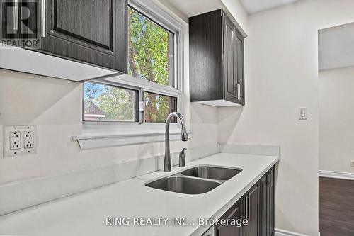 16 Wimbledon Court, Brampton, ON - Indoor Photo Showing Kitchen With Double Sink