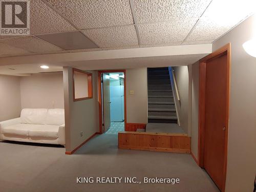 16 Wimbledon Court, Brampton, ON - Indoor