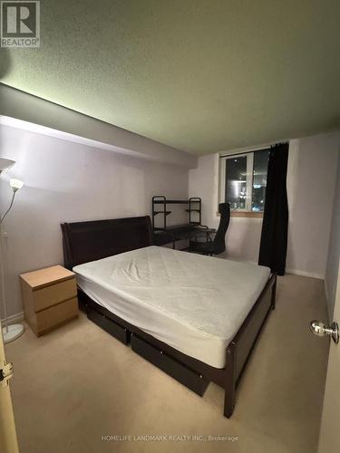 301 - 1055 Bay Street, Toronto, ON - Indoor Photo Showing Bedroom