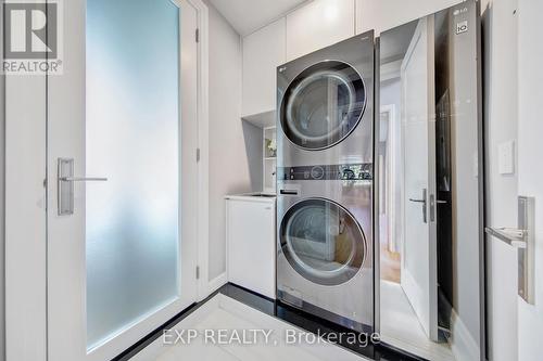 150 Wolfdale Avenue, Oakville, ON - Indoor Photo Showing Laundry Room