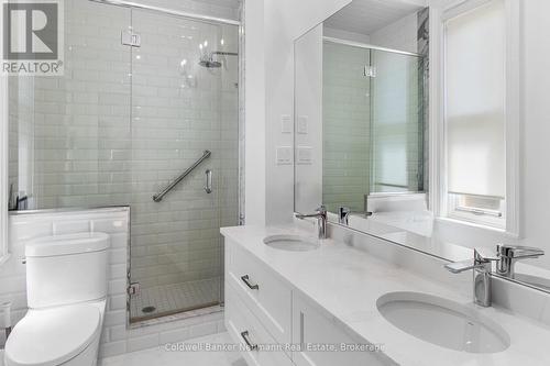 41 Liverpool Street, Guelph (Downtown), ON - Indoor Photo Showing Bathroom