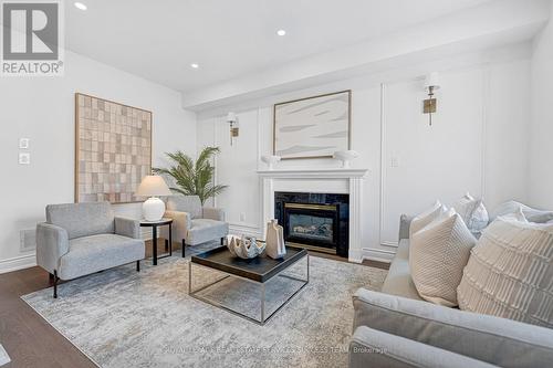 681 Bristol Road W, Mississauga, ON - Indoor Photo Showing Living Room With Fireplace