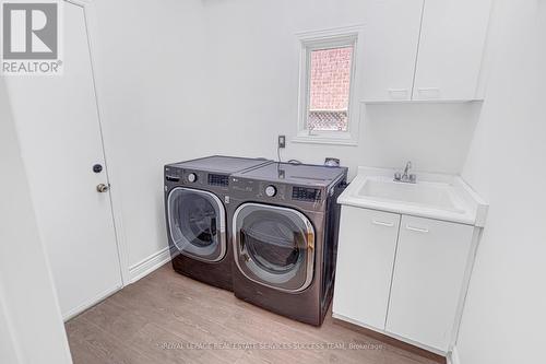 681 Bristol Road W, Mississauga, ON - Indoor Photo Showing Laundry Room