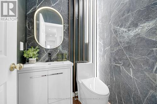 681 Bristol Road W, Mississauga, ON - Indoor Photo Showing Bathroom