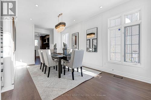 681 Bristol Road W, Mississauga, ON - Indoor Photo Showing Dining Room
