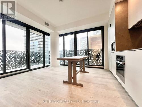 1912 - 55 Charles Street E, Toronto, ON - Indoor Photo Showing Other Room