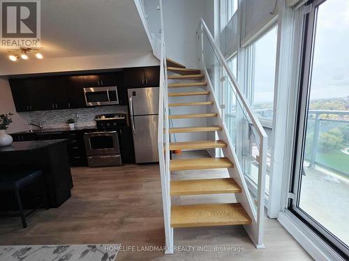 1706 - 155 Legion Road N, Toronto, ON - Indoor Photo Showing Kitchen