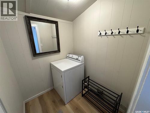 304 5Th Avenue E, Biggar, SK - Indoor Photo Showing Laundry Room