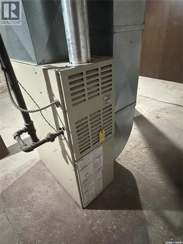 304 5Th Avenue E, Biggar, SK - Indoor