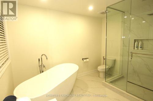 3861 Mulligan Cross, Mississauga, ON - Indoor Photo Showing Bathroom