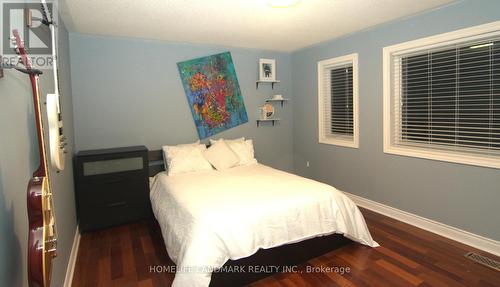 3861 Mulligan Cross, Mississauga, ON - Indoor Photo Showing Bedroom