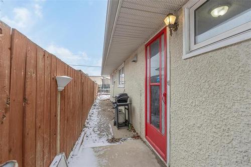 526 Marsden St, Winnipeg, MB 