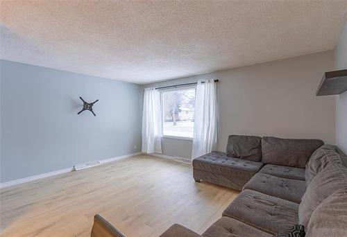 526 Marsden St, Winnipeg, MB 