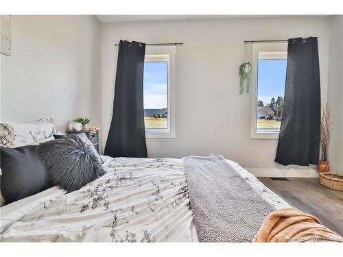 11 Riverside Dr, Petitcodiac, NB 