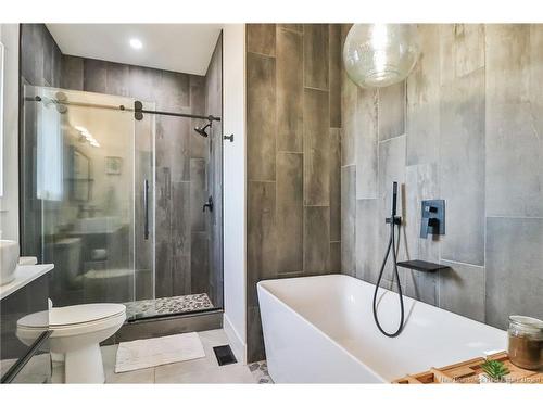 11 Riverside Dr, Petitcodiac, NB 