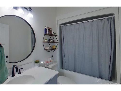 11 Riverside Dr, Petitcodiac, NB 