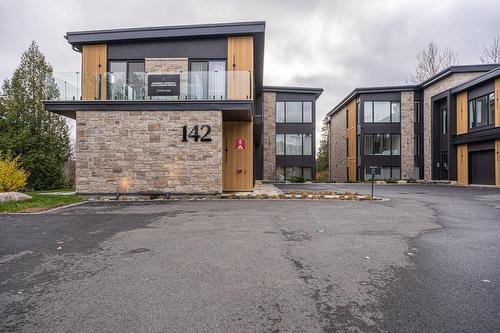 A-142 Ch. du Tour-du-Lac  Sainte-Agathe-Des-Monts, QC J8C 2Z8