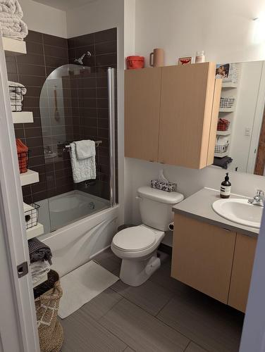 Salle de bains - 220-4951 Rue Ontario E., Montréal (Mercier/Hochelaga-Maisonneuve), QC - Indoor Photo Showing Bathroom