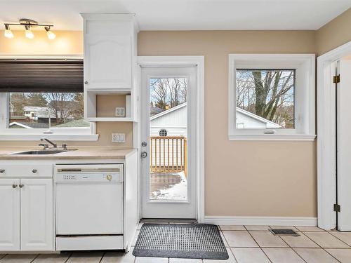 16 Pauline Crescent, Dartmouth, NS 