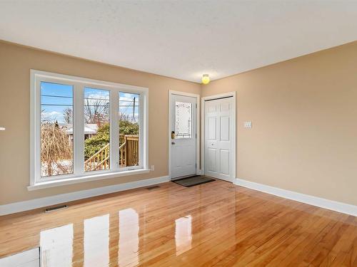 16 Pauline Crescent, Dartmouth, NS 