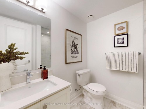 301-1400 Kingston Road, Toronto, ON - Indoor Photo Showing Bathroom