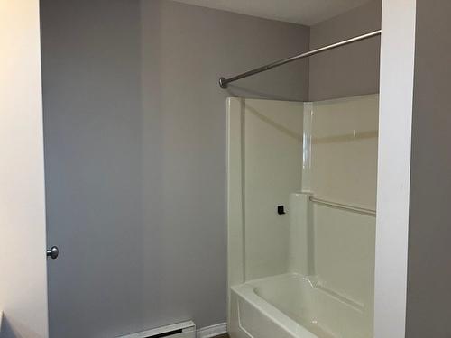 Salle de bains - 26 Rue De La Bourgade, Gatineau (Gatineau), QC - Indoor Photo Showing Bathroom