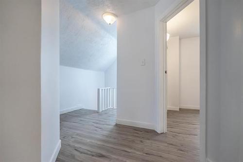 582 Burnell St, Winnipeg, MB 