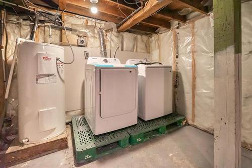 582 Burnell St, Winnipeg, MB 