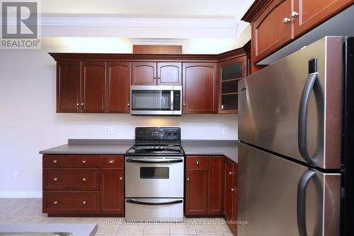 5229 Autumn Harvest Way, Burlington, ON - Indoor Photo Showing Kitchen
