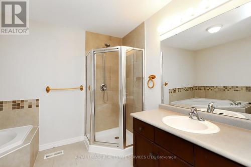 5229 Autumn Harvest Way, Burlington, ON - Indoor Photo Showing Bathroom