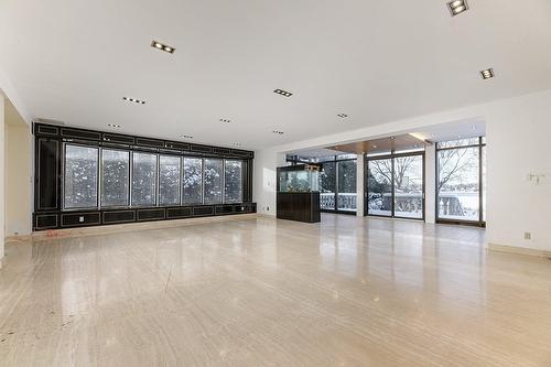 Salle familiale - 8855 Boul. Gouin E., Montréal (Rivière-Des-Prairies/Pointe-Aux-Trembles), QC - Indoor Photo Showing Other Room