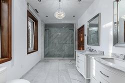 Salle de bains attenante à la CCP - 