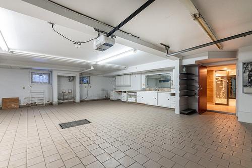 Garage - 8855 Boul. Gouin E., Montréal (Rivière-Des-Prairies/Pointe-Aux-Trembles), QC - Indoor Photo Showing Garage