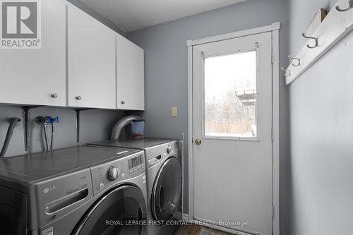 950 Linden Street, Innisfil, ON - Indoor Photo Showing Laundry Room