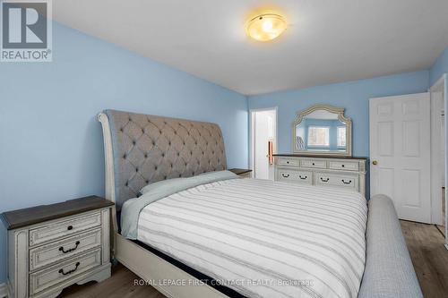 950 Linden Street, Innisfil, ON - Indoor Photo Showing Bedroom