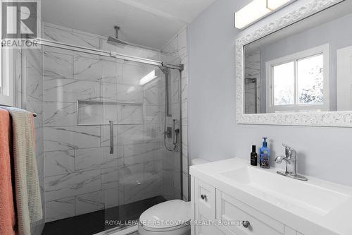 950 Linden Street, Innisfil, ON - Indoor Photo Showing Bathroom