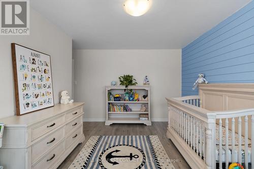 950 Linden Street, Innisfil, ON - Indoor Photo Showing Bedroom