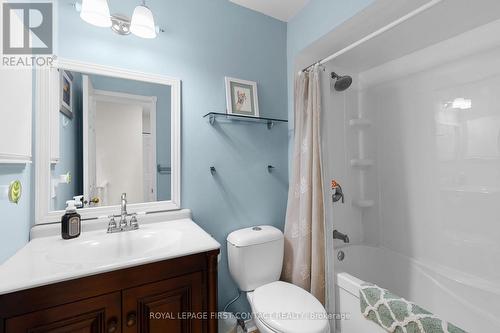 950 Linden Street, Innisfil, ON - Indoor Photo Showing Bathroom