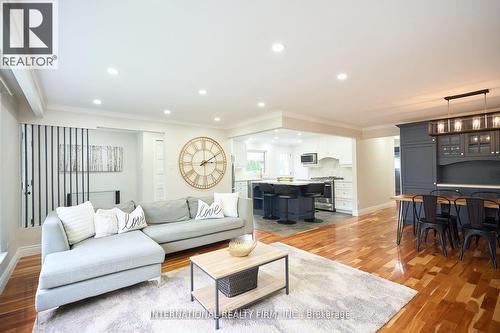 2292 Devon Road, Oakville, ON - Indoor Photo Showing Living Room