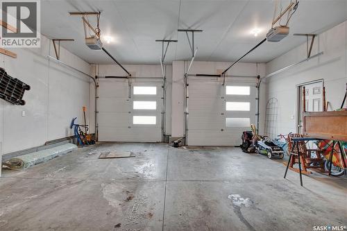 520 Couples Court, Warman, SK - Indoor Photo Showing Garage