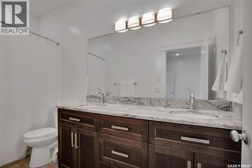 520 Couples Court, Warman, SK - Indoor Photo Showing Bathroom