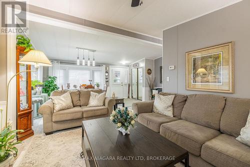 194 - 3033 Townline Road, Fort Erie (Black Creek), ON - Indoor Photo Showing Living Room