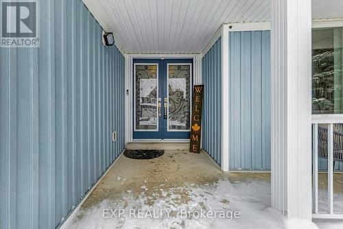 35 Viscount Way, East Gwillimbury, ON - Outdoor With Exterior