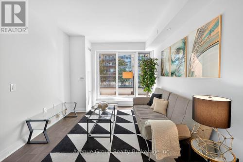 102 - 700 Sheppard Avenue W, Toronto, ON - Indoor