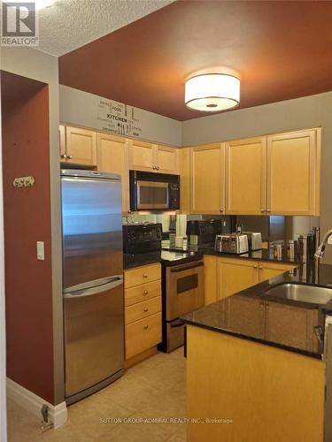 615 - 2121 Lake Shore Boulevard, Toronto, ON - Indoor Photo Showing Kitchen With Stainless Steel Kitchen