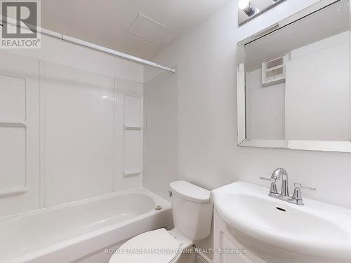 6 - 12 Wesleyan Street, Halton Hills, ON - Indoor Photo Showing Bathroom