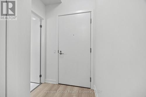 210 - 110 Broadway Avenue, Toronto, ON - Indoor Photo Showing Other Room